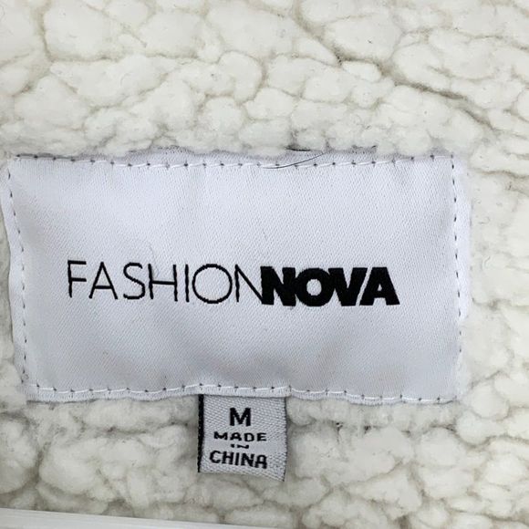 FASHION NOVA Pink Blush Sherpa Teddy zip up jacket size Medium GUC 3727 Lined - Picture 3 of 7